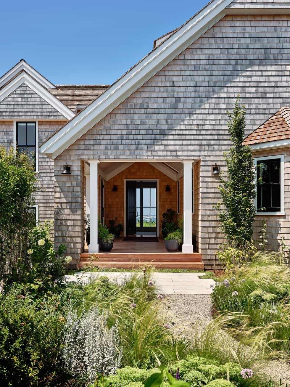 Cover Image for Nantucket Dream: Transforming a Shingle-Style Island Retreat