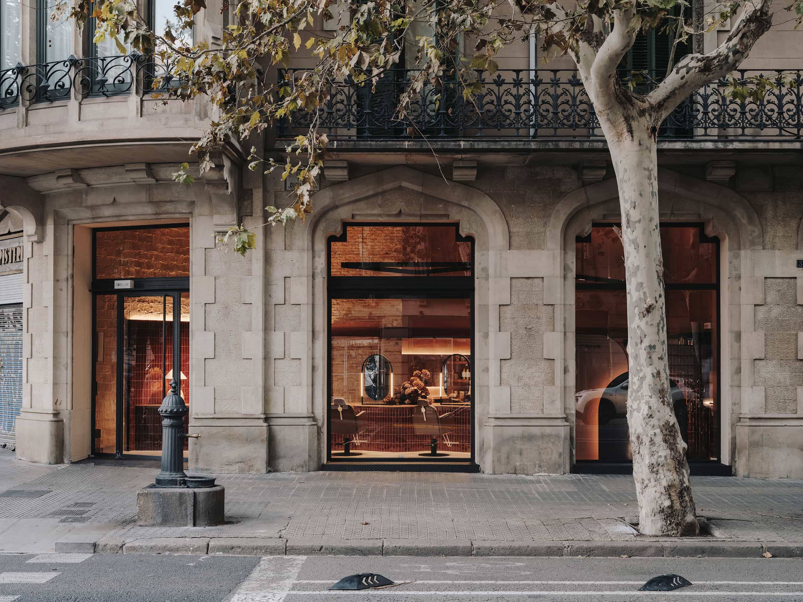 Cover Image for CURLYLAB: Barcelona’s Salon Where Heritage Meets Contemporary Artistry